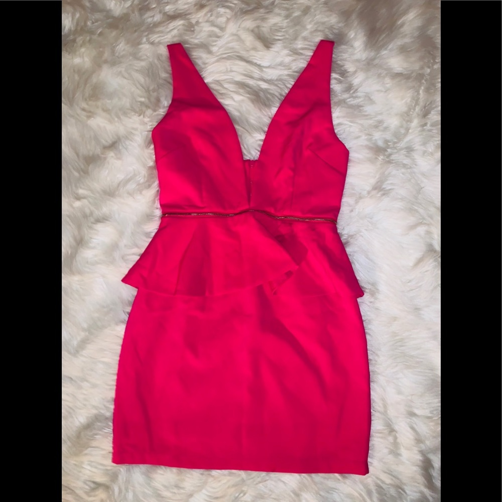 NWT💫 Beautiful Neon Pink Peplum Mini Dress